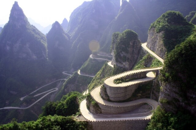 24_tianmen_mountain_road_china