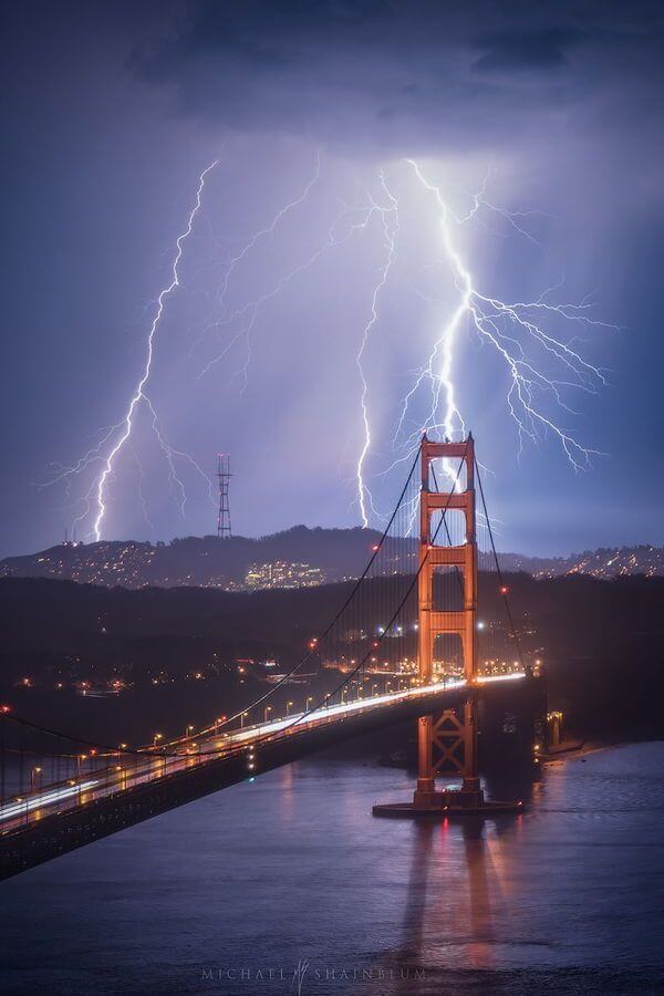 golden gate bridge lightning