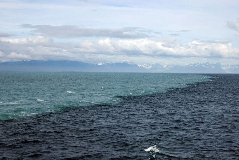 Two-color seawater in Skagen, Denmark